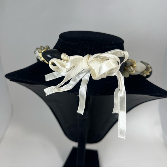 VTG Mini Shell & Lucite Chunky Ribbon Tie Necklace - Picture 8 of 13